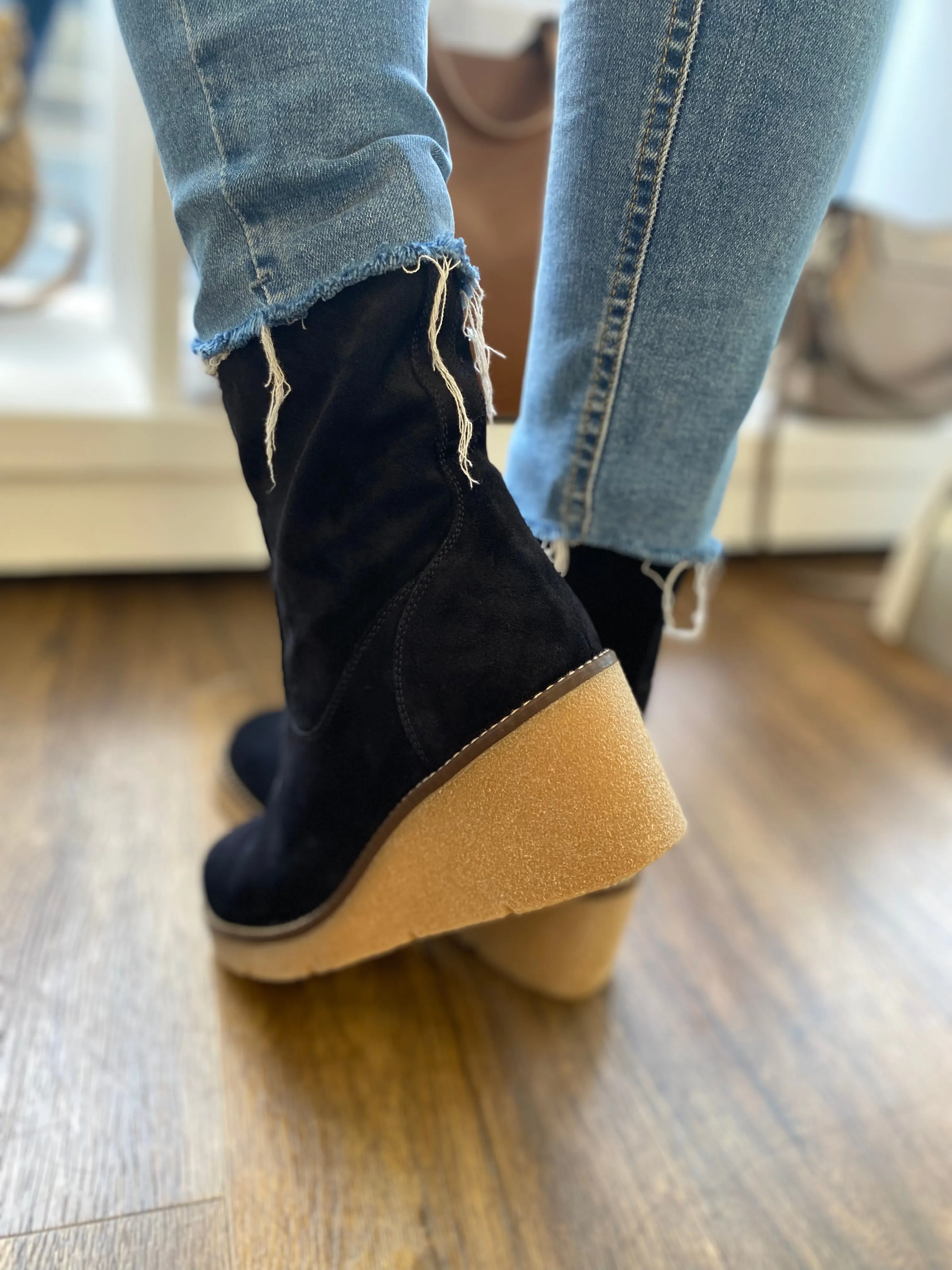 Unisa Miss Navy Suede Ankle Boots